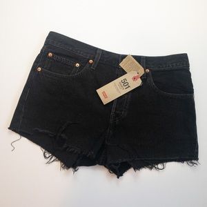 NWT Women’s Black Levi’s 501 Shorts